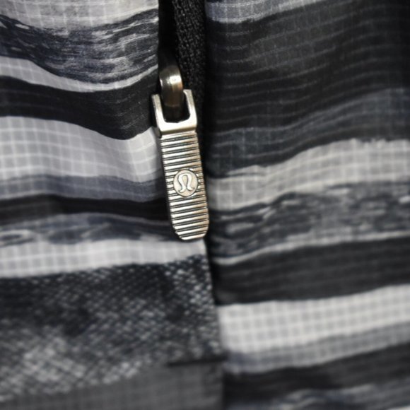 Lululemon Assemblage Jacket M Womens Stripe Rain Snap Button Lab Hoodie Pockets - Picture 3 of 11